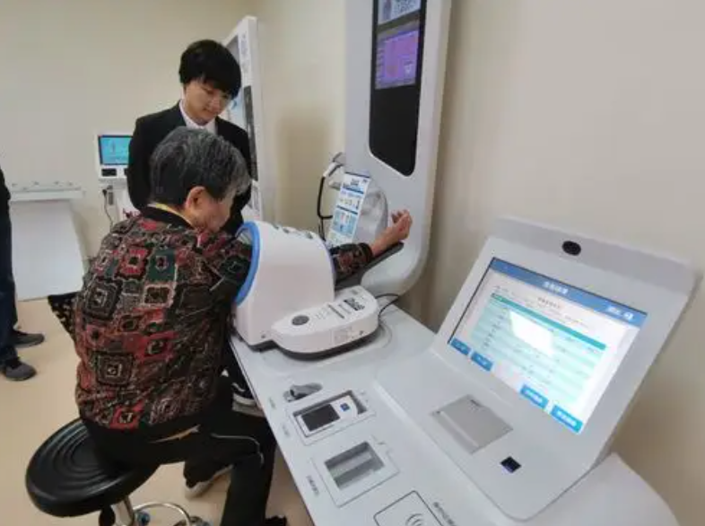 科技有温度,养老不将就|窝窝,重新定义家庭智慧养老